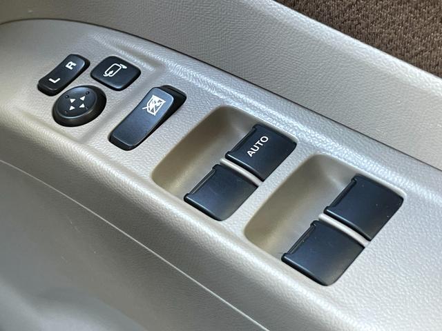 掲載車両を店舗外にて保管している可能性が御座います。ご来店の際はご予約のうえご来店いただければお車をご用意してお待ちしております♪