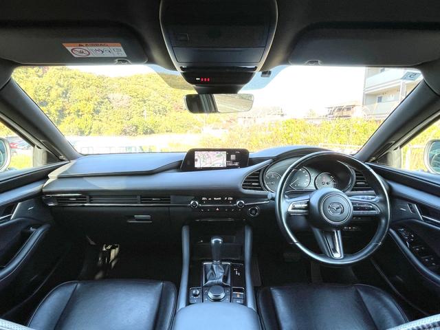 ＭＡＺＤＡ３ファストバック ＸＤ　Ｌパッケージ　禁煙車　黒革シート　ダウンサス　全方位カメラ　ＢＯＳＥサウンド　シートヒーター　衝突軽減システム　ＣＤ／ＤＶＤ　地デジ　Ｂｌｕｅｔｏｏｔｈ　ＢＳＭ　ＨＵＤ　エアロ　ステアヒーター　ＥＴＣ　法定整備付（5枚目）