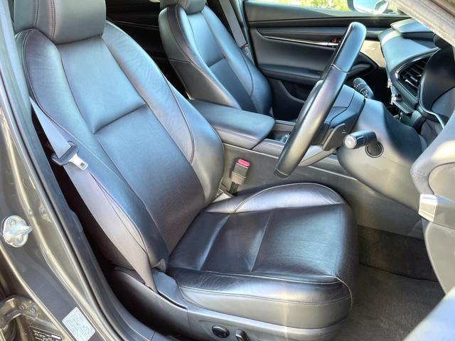 ＭＡＺＤＡ３ファストバック ＸＤ　Ｌパッケージ　禁煙車　黒革シート　ダウンサス　全方位カメラ　ＢＯＳＥサウンド　シートヒーター　衝突軽減システム　ＣＤ／ＤＶＤ　地デジ　Ｂｌｕｅｔｏｏｔｈ　ＢＳＭ　ＨＵＤ　エアロ　ステアヒーター　ＥＴＣ　法定整備付（9枚目）