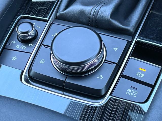 ＭＡＺＤＡ３ファストバック ＸＤ　Ｌパッケージ　禁煙車　黒革シート　ダウンサス　全方位カメラ　ＢＯＳＥサウンド　シートヒーター　衝突軽減システム　ＣＤ／ＤＶＤ　地デジ　Ｂｌｕｅｔｏｏｔｈ　ＢＳＭ　ＨＵＤ　エアロ　ステアヒーター　ＥＴＣ　法定整備付（19枚目）