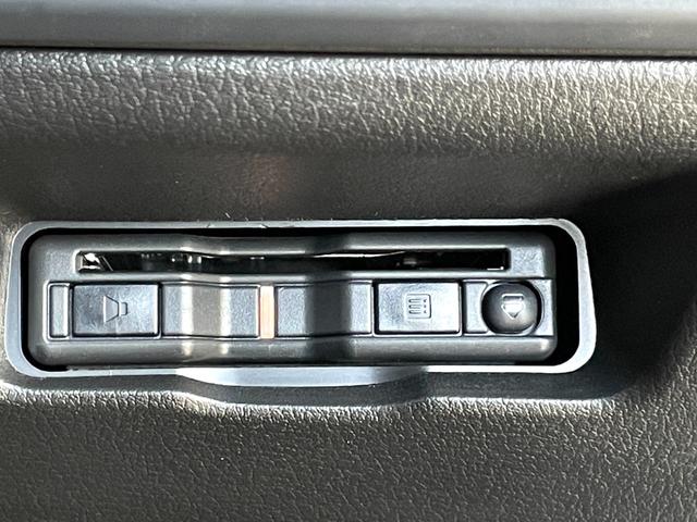 ＭＡＺＤＡ３ファストバック ＸＤ　Ｌパッケージ　禁煙車　黒革シート　ダウンサス　全方位カメラ　ＢＯＳＥサウンド　シートヒーター　衝突軽減システム　ＣＤ／ＤＶＤ　地デジ　Ｂｌｕｅｔｏｏｔｈ　ＢＳＭ　ＨＵＤ　エアロ　ステアヒーター　ＥＴＣ　法定整備付（21枚目）