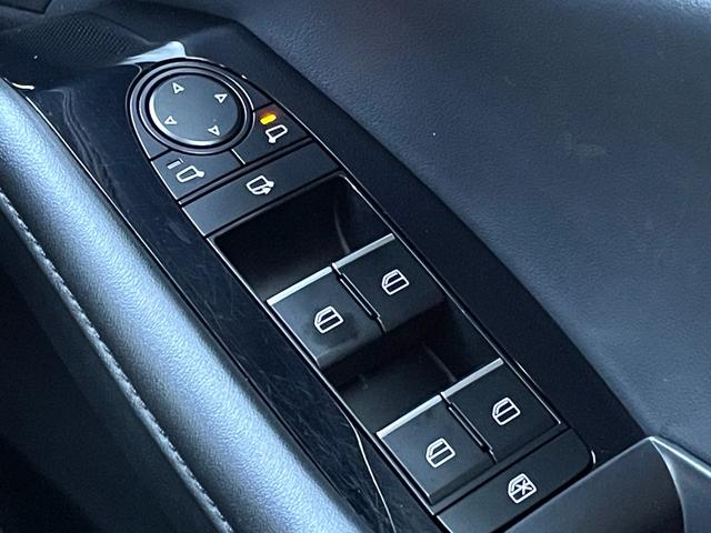 ＭＡＺＤＡ３ファストバック ＸＤ　Ｌパッケージ　禁煙車　黒革シート　ダウンサス　全方位カメラ　ＢＯＳＥサウンド　シートヒーター　衝突軽減システム　ＣＤ／ＤＶＤ　地デジ　Ｂｌｕｅｔｏｏｔｈ　ＢＳＭ　ＨＵＤ　エアロ　ステアヒーター　ＥＴＣ　法定整備付（32枚目）