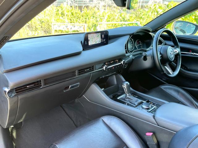 ＭＡＺＤＡ３ファストバック ＸＤ　Ｌパッケージ　禁煙車　黒革シート　ダウンサス　全方位カメラ　ＢＯＳＥサウンド　シートヒーター　衝突軽減システム　ＣＤ／ＤＶＤ　地デジ　Ｂｌｕｅｔｏｏｔｈ　ＢＳＭ　ＨＵＤ　エアロ　ステアヒーター　ＥＴＣ　法定整備付（42枚目）