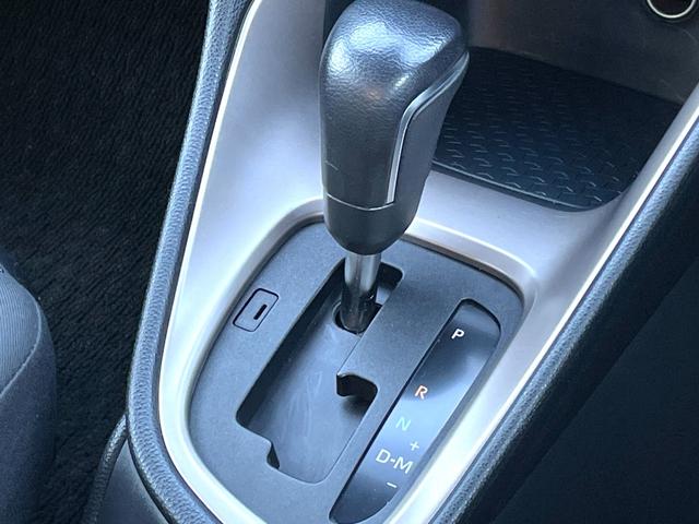 ヤリス Ｚ　禁煙車　ワンオーナー　純正ナビ　衝突軽減システム　レーダークルコン　　レーンキープ　バックカメラ　Ｂｌｕｅｔｏｏｔｈ　スマートキー２つ　シートヒーター　ステアヒーター　ＥＴＣ　ＵＳＢ　法定整備付（22枚目）