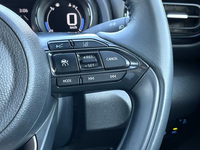 ヤリス Ｚ　禁煙車　ワンオーナー　純正ナビ　衝突軽減システム　レーダークルコン　　レーンキープ　バックカメラ　Ｂｌｕｅｔｏｏｔｈ　スマートキー２つ　シートヒーター　ステアヒーター　ＥＴＣ　ＵＳＢ　法定整備付（27枚目）