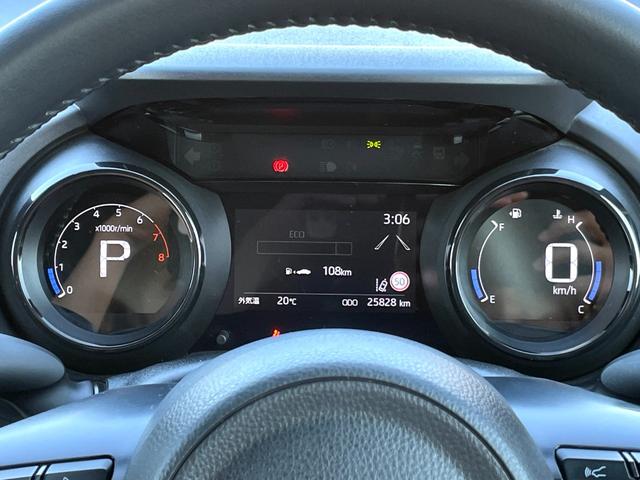 ヤリス Ｚ　禁煙車　ワンオーナー　純正ナビ　衝突軽減システム　レーダークルコン　　レーンキープ　バックカメラ　Ｂｌｕｅｔｏｏｔｈ　スマートキー２つ　シートヒーター　ステアヒーター　ＥＴＣ　ＵＳＢ　法定整備付（32枚目）