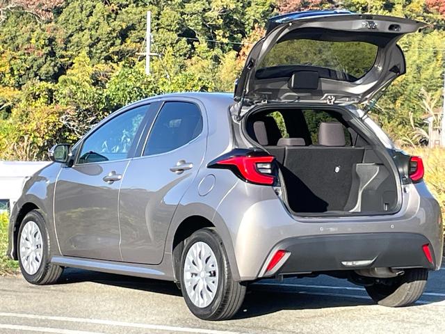 ヤリス Ｚ　禁煙車　ワンオーナー　純正ナビ　衝突軽減システム　レーダークルコン　　レーンキープ　バックカメラ　Ｂｌｕｅｔｏｏｔｈ　スマートキー２つ　シートヒーター　ステアヒーター　ＥＴＣ　ＵＳＢ　法定整備付（36枚目）