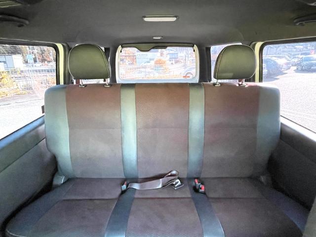 ハイエースバン スーパーGL ダークプライムII 禁煙車 ベットキット 社外ナビ フルセグTV 衝突軽減システム 両側電動スライドドア レーンキープ Bカメラ ETC LED フォグ ドラレコ Bluetooth USB スマートキー2個 車検整備付(11枚目)