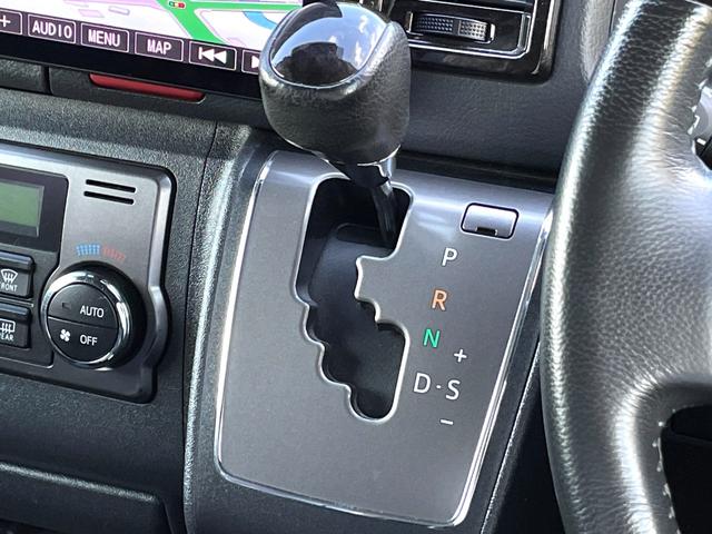 ハイエースバン スーパーGL ダークプライムII 禁煙車 ベットキット 社外ナビ フルセグTV 衝突軽減システム 両側電動スライドドア レーンキープ Bカメラ ETC LED フォグ ドラレコ Bluetooth USB スマートキー2個 車検整備付(26枚目)