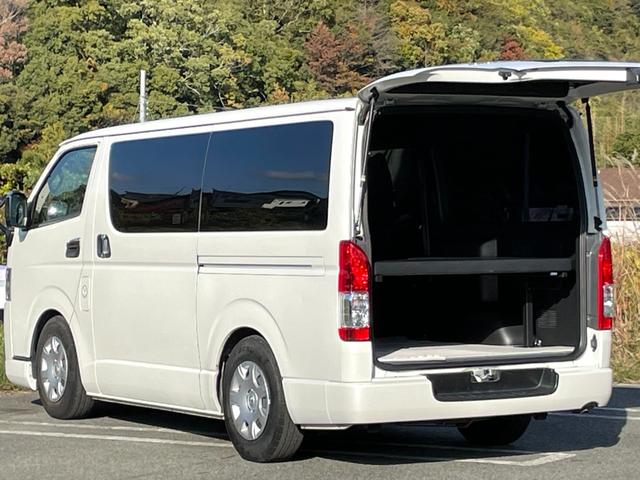 ハイエースバン スーパーGL ダークプライムII 禁煙車 ベットキット 社外ナビ フルセグTV 衝突軽減システム 両側電動スライドドア レーンキープ Bカメラ ETC LED フォグ ドラレコ Bluetooth USB スマートキー2個 車検整備付(35枚目)