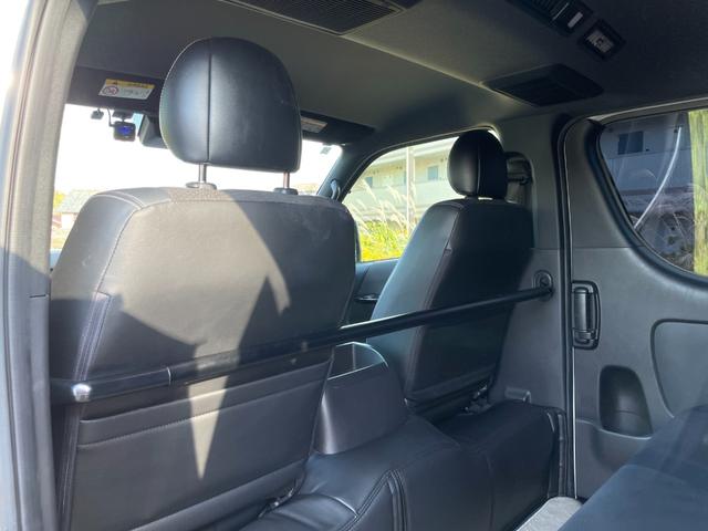 ハイエースバン スーパーGL ダークプライムII 禁煙車 ベットキット 社外ナビ フルセグTV 衝突軽減システム 両側電動スライドドア レーンキープ Bカメラ ETC LED フォグ ドラレコ Bluetooth USB スマートキー2個 車検整備付(38枚目)