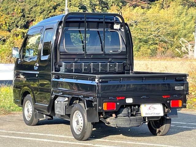 スーパーキャリイ Ｘ　禁煙車　衝突軽減システム　４ＷＤ　ワンオーナー車　キーレス　三方開　オーバーヘットシェルフ　ゲートプロテクタ　荷台マット　ＣＤチューナー　点検整備付（7枚目）