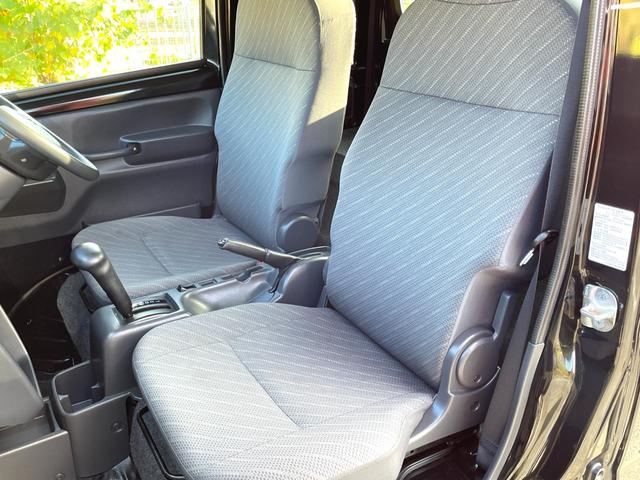 スーパーキャリイ Ｘ　禁煙車　衝突軽減システム　４ＷＤ　ワンオーナー車　キーレス　三方開　オーバーヘットシェルフ　ゲートプロテクタ　荷台マット　ＣＤチューナー　点検整備付（27枚目）