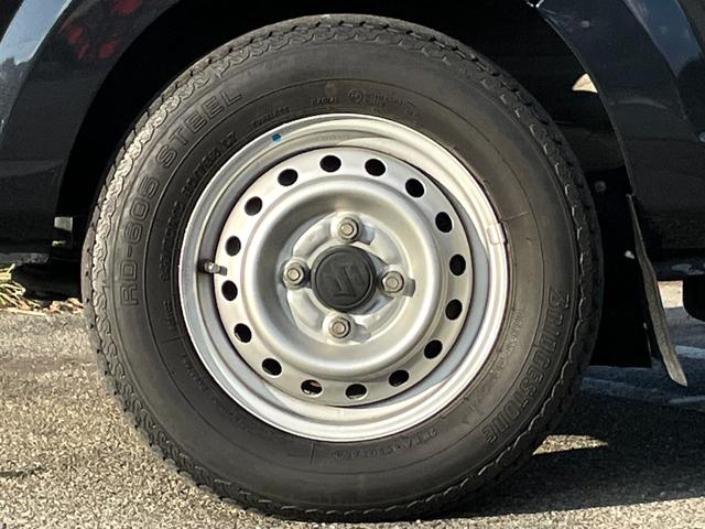 スーパーキャリイ Ｘ　禁煙車　衝突軽減システム　４ＷＤ　ワンオーナー車　キーレス　三方開　オーバーヘットシェルフ　ゲートプロテクタ　荷台マット　ＣＤチューナー　点検整備付（32枚目）