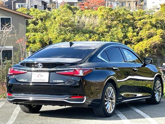 ＥＳ ＥＳ３００ｈ　バージョンＬ　後期型　禁煙　サンルーフ　マークレビンソンプレミアムサラウンドサウンドシステム　本革シート　パノラミックビューモニター　本革シート　１２．３型ナビ　３眼フルＬＥＤ　デジタルインナーミラー　ユーザー買取（8枚目）