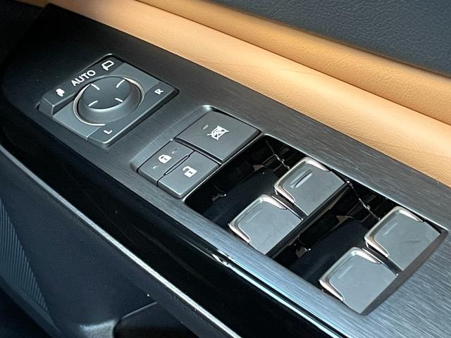 ＥＳ ＥＳ３００ｈ　バージョンＬ　後期型　禁煙　サンルーフ　マークレビンソンプレミアムサラウンドサウンドシステム　本革シート　パノラミックビューモニター　本革シート　１２．３型ナビ　３眼フルＬＥＤ　デジタルインナーミラー　ユーザー買取（38枚目）