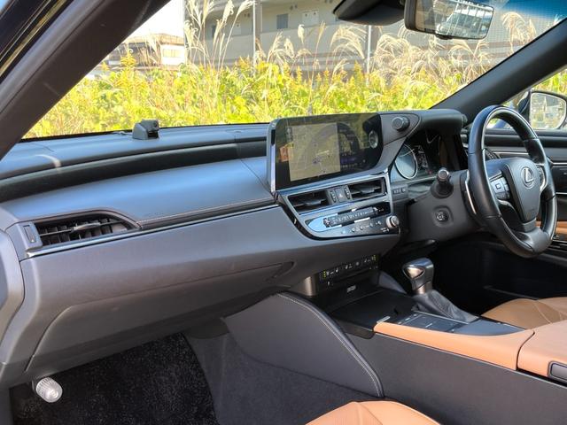 ＥＳ ＥＳ３００ｈ　バージョンＬ　後期型　禁煙　サンルーフ　マークレビンソンプレミアムサラウンドサウンドシステム　本革シート　パノラミックビューモニター　本革シート　１２．３型ナビ　３眼フルＬＥＤ　デジタルインナーミラー　ユーザー買取（46枚目）