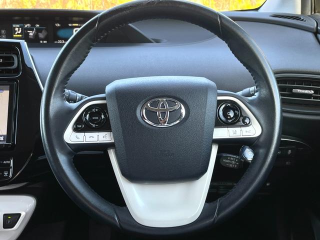 プリウス Ｓセーフティプラス　禁煙車　純正９インチナビ　レーダークルーズコントロール　衝突軽減システム　フルセグＴＶ　バックカメラ　ドラレコ　ＥＴＣ　Ｂｌｕｅｔｏｏｔｈ　ＬＥＤヘッドライト　スマートキー２個　ユーザー買取車（15枚目）