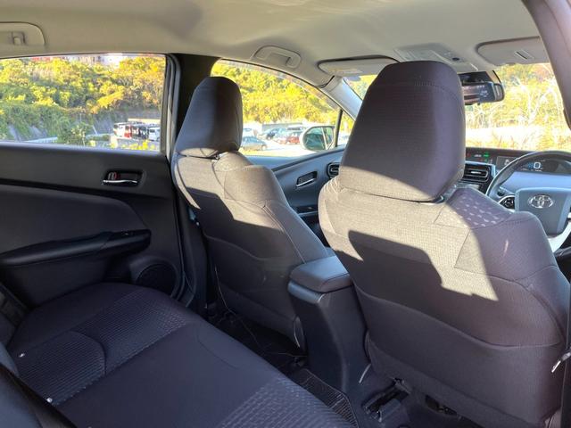 プリウス Ｓセーフティプラス　禁煙車　純正９インチナビ　レーダークルーズコントロール　衝突軽減システム　フルセグＴＶ　バックカメラ　ドラレコ　ＥＴＣ　Ｂｌｕｅｔｏｏｔｈ　ＬＥＤヘッドライト　スマートキー２個　ユーザー買取車（41枚目）