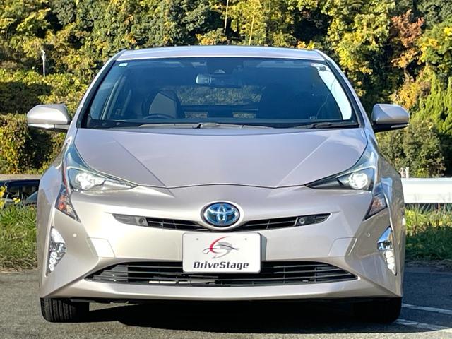 プリウス Ｓセーフティプラス　禁煙車　純正９インチナビ　レーダークルーズコントロール　衝突軽減システム　フルセグＴＶ　バックカメラ　ドラレコ　ＥＴＣ　Ｂｌｕｅｔｏｏｔｈ　ＬＥＤヘッドライト　スマートキー２個　ユーザー買取車（48枚目）