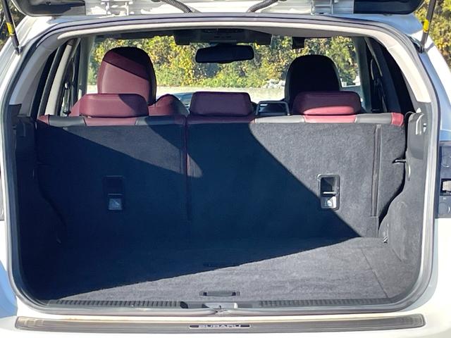 レヴォーグ １．６ＳＴＩスポーツアイサイト　禁煙車　アイサイトＶｅｒ３　アドバンストセーフティパッケージ　本革シート　純正ナビ　フルセグＴＶ　バックカメラ　ＥＴＣ　レーダークルーズ　シートヒーター　Ｂｌｕｅｔｏｏｔｈ　スマートキー　車検整備付（9枚目）