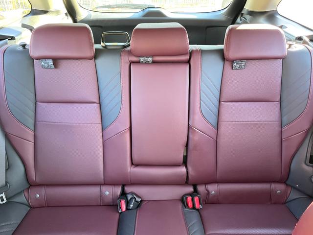 レヴォーグ １．６ＳＴＩスポーツアイサイト　禁煙車　アイサイトＶｅｒ３　アドバンストセーフティパッケージ　本革シート　純正ナビ　フルセグＴＶ　バックカメラ　ＥＴＣ　レーダークルーズ　シートヒーター　Ｂｌｕｅｔｏｏｔｈ　スマートキー　車検整備付（36枚目）