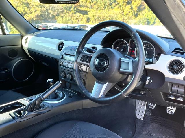 ロードスター ＲＳ　禁煙車　幌開閉確認済み　６速ＭＴ　ＢＯＳＥサウンドシステム　ＥＴＣ　ＨＩＤライト　社外マフラー　ユーザー買取車　点検整備付（8枚目）