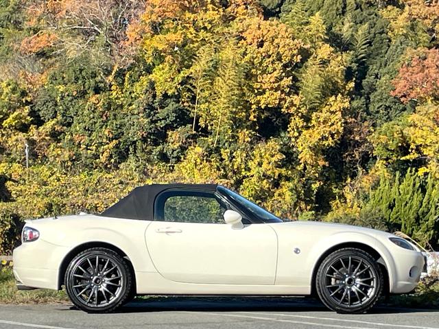 ロードスター ＲＳ　禁煙車　幌開閉確認済み　６速ＭＴ　ＢＯＳＥサウンドシステム　ＥＴＣ　ＨＩＤライト　社外マフラー　ユーザー買取車　点検整備付（25枚目）