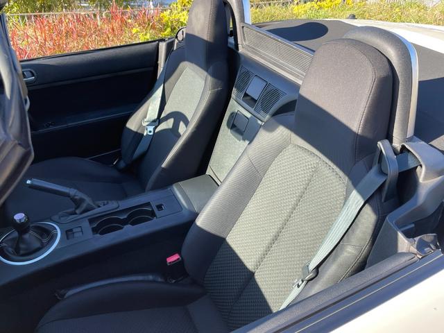 ロードスター ＲＳ　禁煙車　幌開閉確認済み　６速ＭＴ　ＢＯＳＥサウンドシステム　ＥＴＣ　ＨＩＤライト　社外マフラー　ユーザー買取車　点検整備付（29枚目）