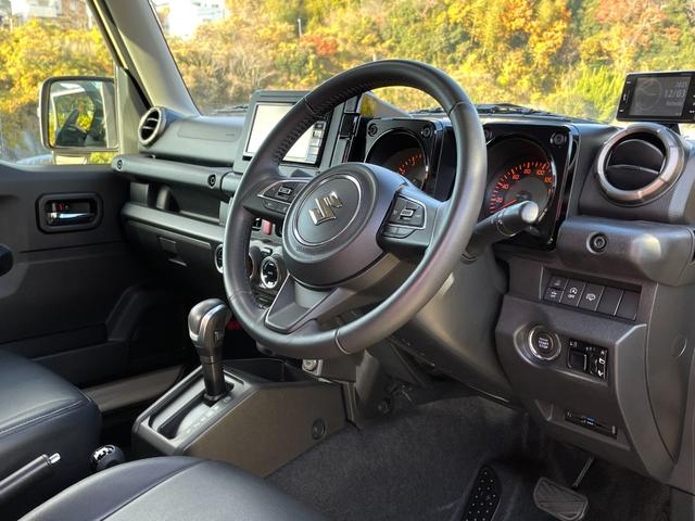 ジムニーシエラ JC 禁煙車 ワンオーナー 社外メモリーナビ ブラックルーフ 衝突軽減システム レーンキープ スマートキー2つ Bluetooth ETC ドラレコ バックカメラ フルセグTV シートヒーター クルコン(9枚目)