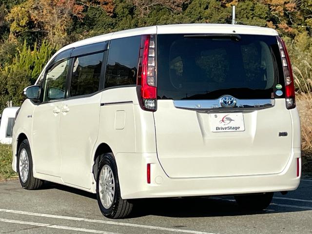 ノア ハイブリッドX ディライトプラス 禁煙車 純正9インチナビ 両側電動スライドドア 純正後席フリップダウンモニター 衝突軽減システム レーンキープ 前後ドラレコ バックカメラ Bluetooth フルセグTV ETC スマートキー2個(8枚目)