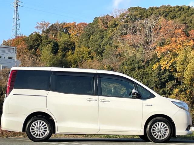 ノア ハイブリッドX ディライトプラス 禁煙車 純正9インチナビ 両側電動スライドドア 純正後席フリップダウンモニター 衝突軽減システム レーンキープ 前後ドラレコ バックカメラ Bluetooth フルセグTV ETC スマートキー2個(39枚目)