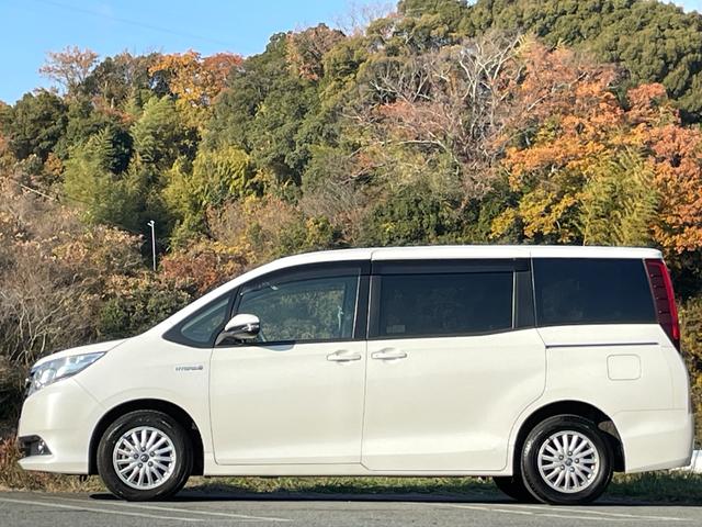ノア ハイブリッドX ディライトプラス 禁煙車 純正9インチナビ 両側電動スライドドア 純正後席フリップダウンモニター 衝突軽減システム レーンキープ 前後ドラレコ バックカメラ Bluetooth フルセグTV ETC スマートキー2個(40枚目)