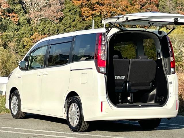 ノア ハイブリッドX ディライトプラス 禁煙車 純正9インチナビ 両側電動スライドドア 純正後席フリップダウンモニター 衝突軽減システム レーンキープ 前後ドラレコ バックカメラ Bluetooth フルセグTV ETC スマートキー2個(42枚目)