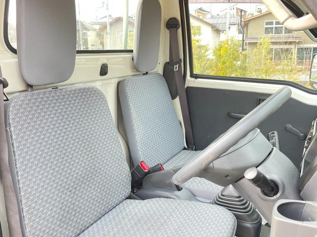 ハイゼットトラック エアコン・パワステ　スペシャル　禁煙車　５速ＭＴ　エアコン　パワステ　三方開　ユーザー買取車　スペアキー　点検整備付（10枚目）