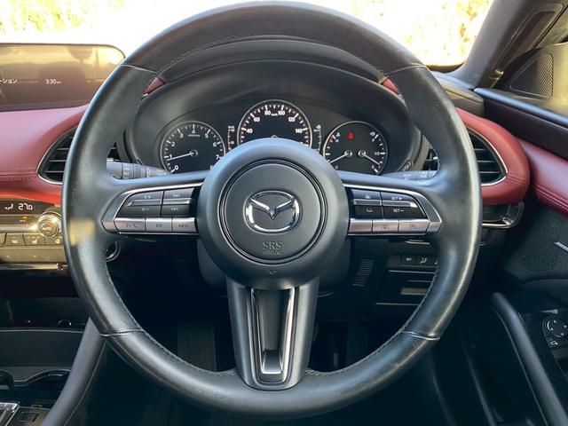 MAZDA3ファストバック 20Sバーガンディ セレクション 禁煙車 ワンオーナー 赤革シート 全方位カメラ BOSEサウンド レーダークルコン 衝突軽減システム レーンキープ ブラインドスポットモニター 純正ナビ フルセグTV シートヒーター スマートキー(21枚目)