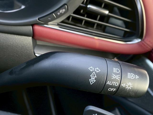 MAZDA3ファストバック 20Sバーガンディ セレクション 禁煙車 ワンオーナー 赤革シート 全方位カメラ BOSEサウンド レーダークルコン 衝突軽減システム レーンキープ ブラインドスポットモニター 純正ナビ フルセグTV シートヒーター スマートキー(27枚目)