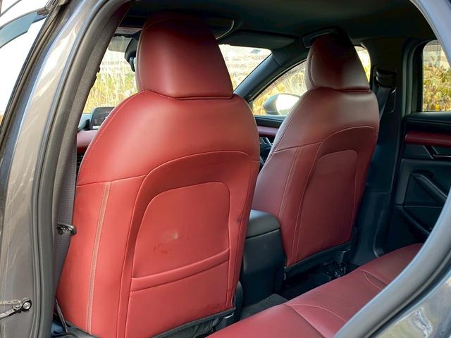 MAZDA3ファストバック 20Sバーガンディ セレクション 禁煙車 ワンオーナー 赤革シート 全方位カメラ BOSEサウンド レーダークルコン 衝突軽減システム レーンキープ ブラインドスポットモニター 純正ナビ フルセグTV シートヒーター スマートキー(35枚目)