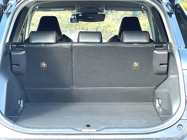 ＲＡＶ４ アドベンチャー　禁煙車　１０インチナビ　衝突軽減システム　レーダークルーズ　バックカメラ　フルセグＴＶ　ＥＴＣ　前後ドラレコ　ＬＥＤヘッドライト　Ｂｌｕｅｔｏｏｔｈ　レーンキープ　スマートキー　ＵＳＢ　車検整備付（12枚目）