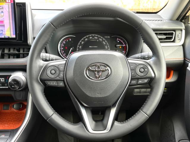 ＲＡＶ４ アドベンチャー　禁煙車　１０インチナビ　衝突軽減システム　レーダークルーズ　バックカメラ　フルセグＴＶ　ＥＴＣ　前後ドラレコ　ＬＥＤヘッドライト　Ｂｌｕｅｔｏｏｔｈ　レーンキープ　スマートキー　ＵＳＢ　車検整備付（18枚目）