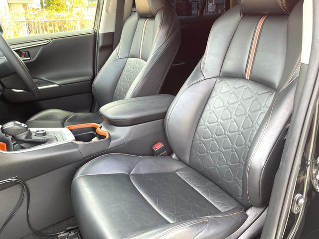 ＲＡＶ４ アドベンチャー　禁煙車　１０インチナビ　衝突軽減システム　レーダークルーズ　バックカメラ　フルセグＴＶ　ＥＴＣ　前後ドラレコ　ＬＥＤヘッドライト　Ｂｌｕｅｔｏｏｔｈ　レーンキープ　スマートキー　ＵＳＢ　車検整備付（31枚目）