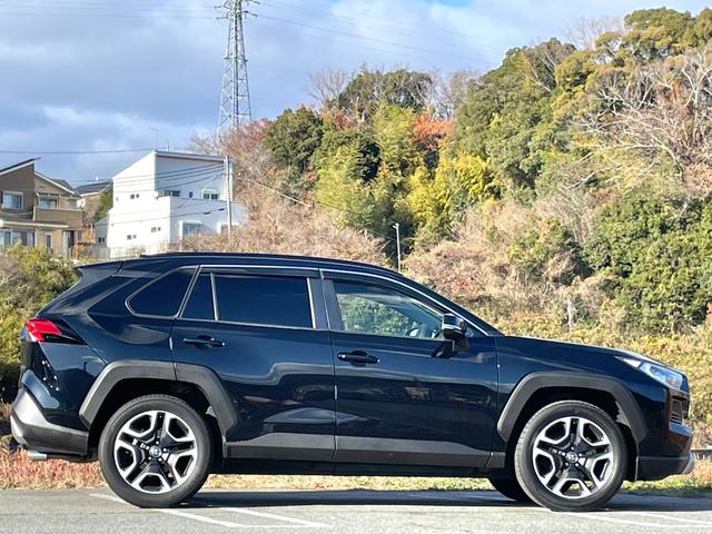 ＲＡＶ４ アドベンチャー　禁煙車　１０インチナビ　衝突軽減システム　レーダークルーズ　バックカメラ　フルセグＴＶ　ＥＴＣ　前後ドラレコ　ＬＥＤヘッドライト　Ｂｌｕｅｔｏｏｔｈ　レーンキープ　スマートキー　ＵＳＢ　車検整備付（37枚目）