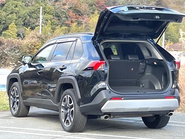 ＲＡＶ４ アドベンチャー　禁煙車　１０インチナビ　衝突軽減システム　レーダークルーズ　バックカメラ　フルセグＴＶ　ＥＴＣ　前後ドラレコ　ＬＥＤヘッドライト　Ｂｌｕｅｔｏｏｔｈ　レーンキープ　スマートキー　ＵＳＢ　車検整備付（40枚目）