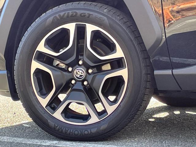 ＲＡＶ４ アドベンチャー　禁煙車　１０インチナビ　衝突軽減システム　レーダークルーズ　バックカメラ　フルセグＴＶ　ＥＴＣ　前後ドラレコ　ＬＥＤヘッドライト　Ｂｌｕｅｔｏｏｔｈ　レーンキープ　スマートキー　ＵＳＢ　車検整備付（43枚目）