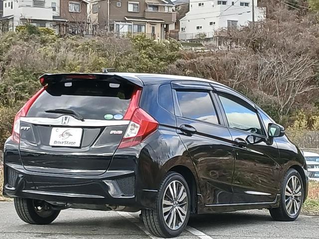 フィット ＲＳ　禁煙車　純正インターナビ　フルセグＴＶ　バックカメラ　ドラレコ　ＥＴＣ　Ｂｌｕｅｔｏｏｔｈ　クルーズコントロール　パドルシフト　ＬＥＤヘッドライト　スマートキー　ＵＳＢ／ＨＤＭＩ接続可　点検整備付（7枚目）
