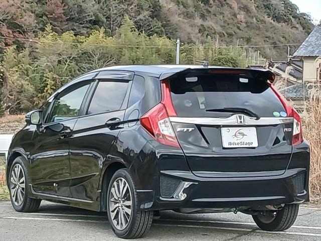 フィット ＲＳ　禁煙車　純正インターナビ　フルセグＴＶ　バックカメラ　ドラレコ　ＥＴＣ　Ｂｌｕｅｔｏｏｔｈ　クルーズコントロール　パドルシフト　ＬＥＤヘッドライト　スマートキー　ＵＳＢ／ＨＤＭＩ接続可　点検整備付（8枚目）