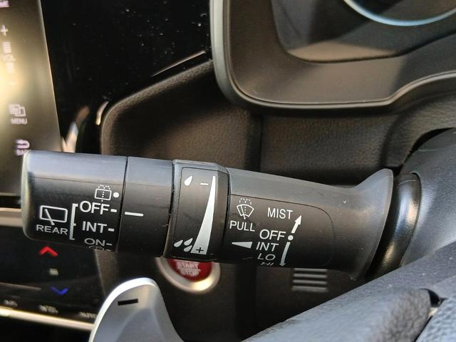 フィット ＲＳ　禁煙車　純正インターナビ　フルセグＴＶ　バックカメラ　ドラレコ　ＥＴＣ　Ｂｌｕｅｔｏｏｔｈ　クルーズコントロール　パドルシフト　ＬＥＤヘッドライト　スマートキー　ＵＳＢ／ＨＤＭＩ接続可　点検整備付（28枚目）