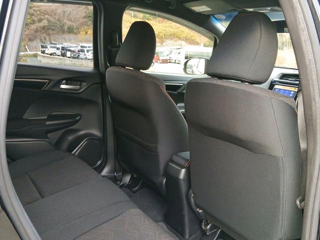 フィット ＲＳ　禁煙車　純正インターナビ　フルセグＴＶ　バックカメラ　ドラレコ　ＥＴＣ　Ｂｌｕｅｔｏｏｔｈ　クルーズコントロール　パドルシフト　ＬＥＤヘッドライト　スマートキー　ＵＳＢ／ＨＤＭＩ接続可　点検整備付（36枚目）