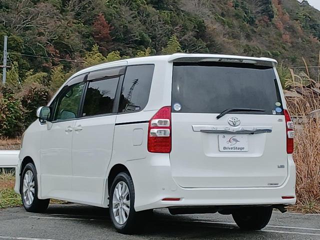 ノア Ｓｉ　禁煙車　社外ナビ　フルセグＴＶ　電動スライドドア　ＥＴＣ　パドルシフト　ＨＩＤ　フォグ　コーナーセンサー　Ｂｌｕｅｔｏｏｔｈ　スマートキー　車検整備付（6枚目）