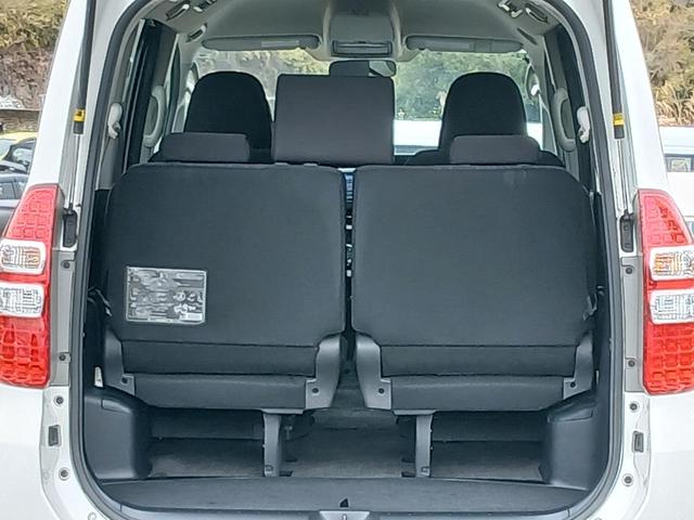 ノア Ｓｉ　禁煙車　社外ナビ　フルセグＴＶ　電動スライドドア　ＥＴＣ　パドルシフト　ＨＩＤ　フォグ　コーナーセンサー　Ｂｌｕｅｔｏｏｔｈ　スマートキー　車検整備付（10枚目）